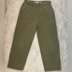 Zara Olive green Sz S cargo straight leg women’s pant